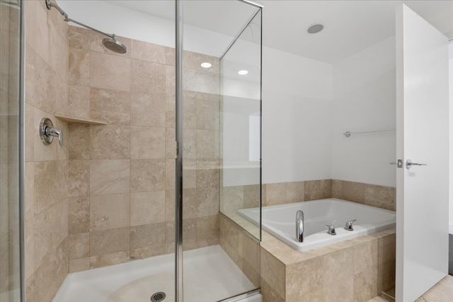 600 N Lake Shore Drive 1305, Chicago, IL 60611