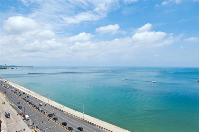 600 N Lake Shore Drive 1305, Chicago, IL 60611