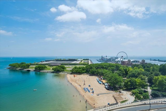 600 N Lake Shore Drive 1305, Chicago, IL 60611