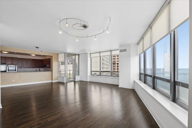 600 N Lake Shore Drive 1305, Chicago, IL 60611