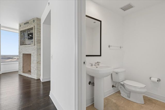 600 N Lake Shore Drive 1305, Chicago, IL 60611