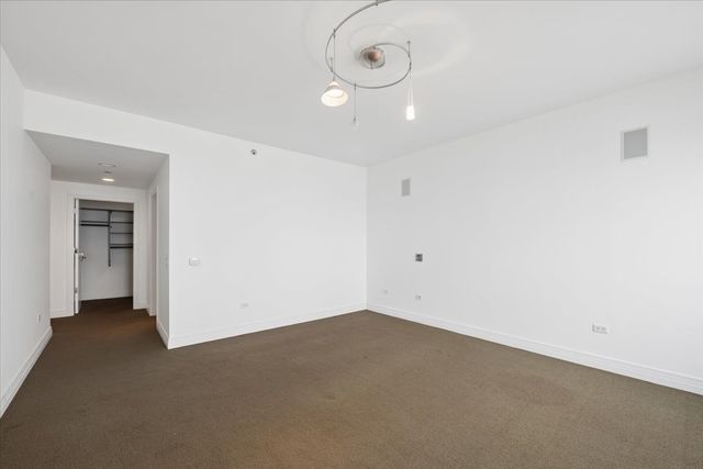 600 N Lake Shore Drive 1305, Chicago, IL 60611