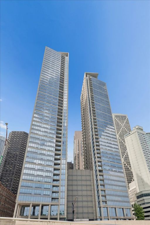 600 N Lake Shore Drive 1305, Chicago, IL 60611