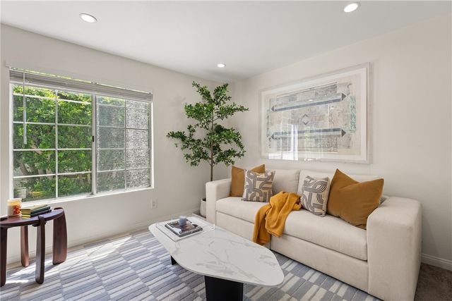 5535 Canoga Avenue 221, Woodland Hills, CA 91367
