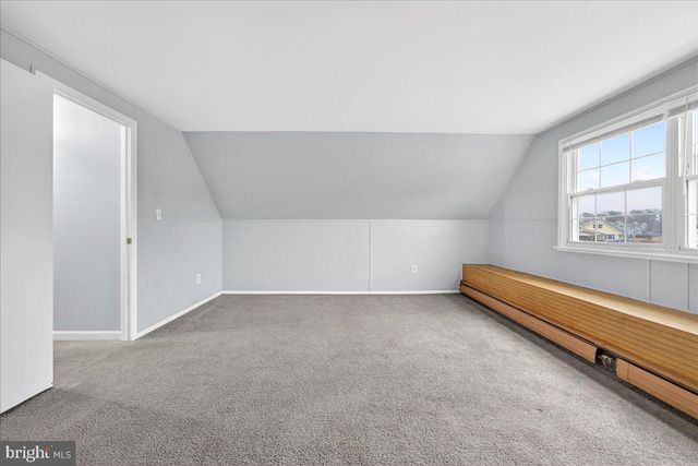 6 SHERWOOD LN, Willingboro, NJ 08046