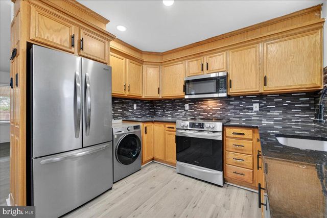 6 SHERWOOD LN, Willingboro, NJ 08046