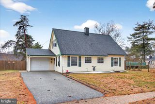 6 SHERWOOD LN, Willingboro, NJ 08046