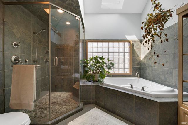 1304 Ardsley Court, Fort Wayne, IN 46815