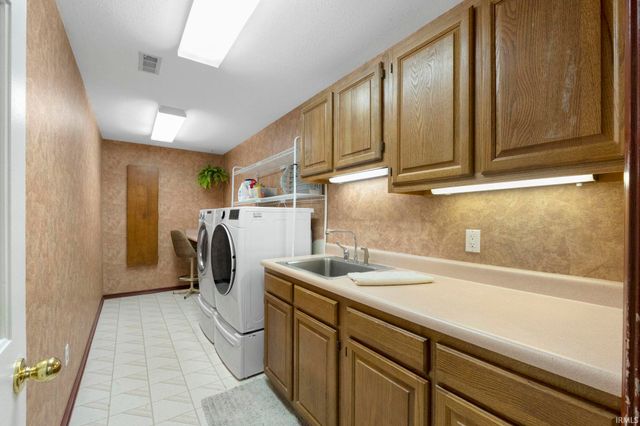 1304 Ardsley Court, Fort Wayne, IN 46815