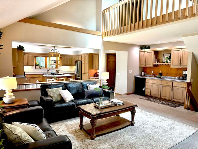 1304 Ardsley Court, Fort Wayne, IN 46815