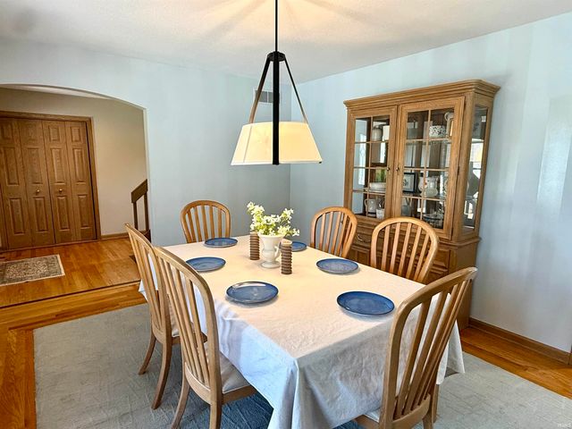 1304 Ardsley Court, Fort Wayne, IN 46815