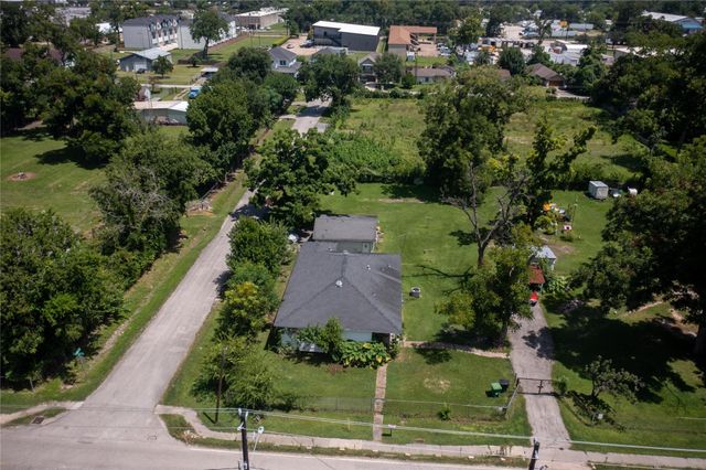 406 W Donovan Street, Houston, TX 77091