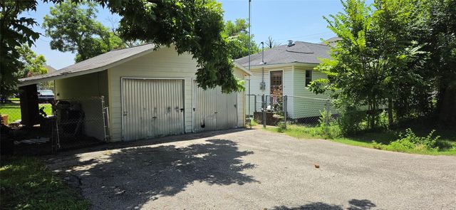406 W Donovan Street, Houston, TX 77091