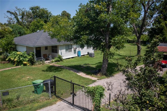 406 W Donovan Street, Houston, TX 77091