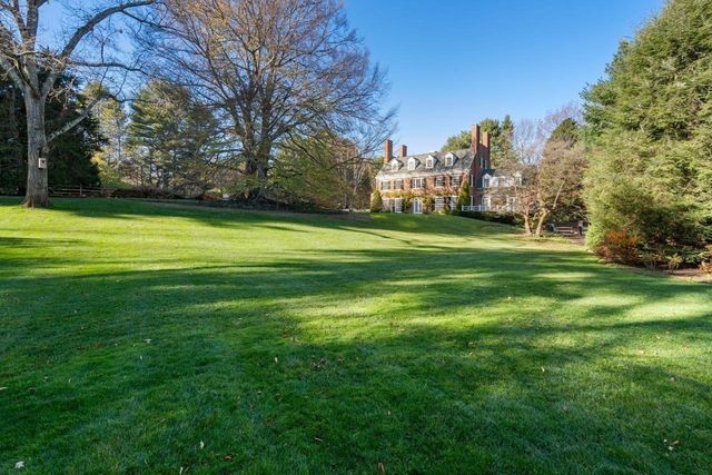 71 Sears Road, Brookline, MA 02445