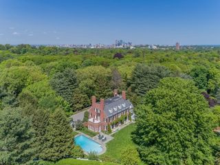 71 Sears Road, Brookline, MA 02445