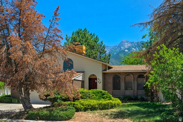 9363 S SOLENA WAY, Sandy, UT 84093