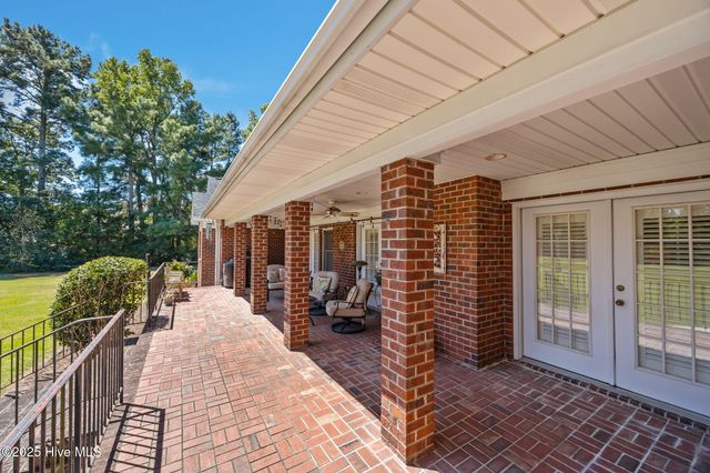 623 White Horse Drive, Greenville, NC 27834