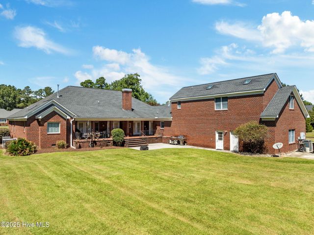 623 White Horse Drive, Greenville, NC 27834