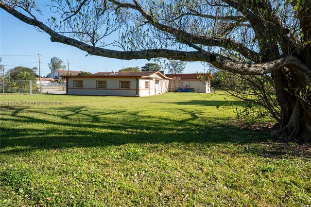 10450 NW 19th Ave, Miami, FL 33147