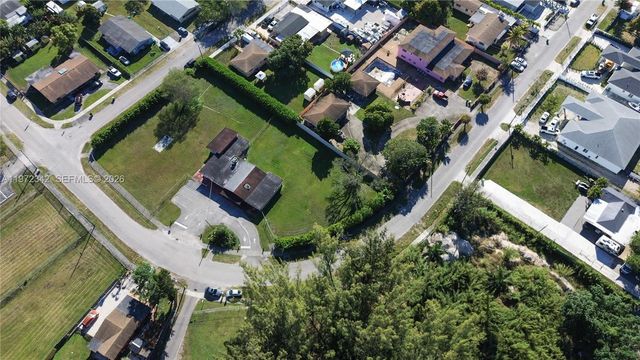 10450 NW 19th Ave, Miami, FL 33147