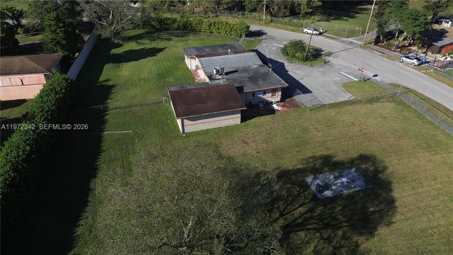 10450 NW 19th Ave, Miami, FL 33147