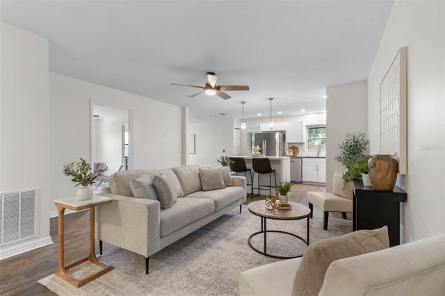 8 ASTON CIRCLE, Ormond Beach, FL 32174