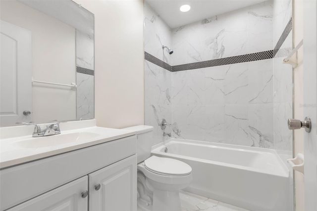 8 ASTON CIRCLE, Ormond Beach, FL 32174