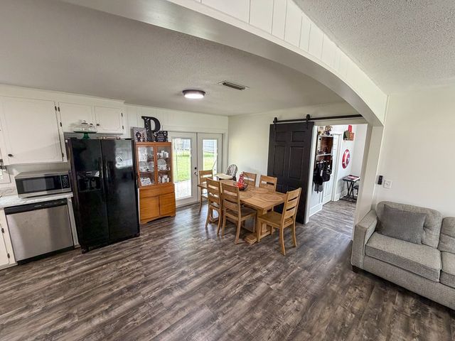 603 Carr Circle, Headland, AL 36345