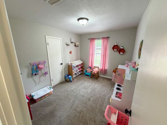 603 Carr Circle, Headland, AL 36345