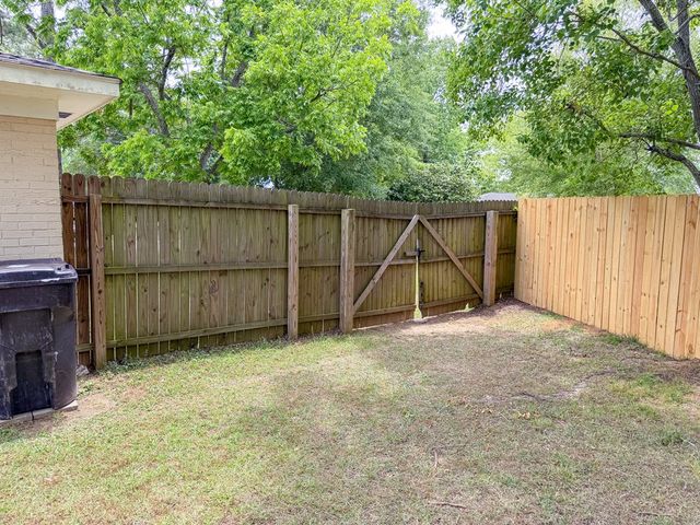 603 Carr Circle, Headland, AL 36345