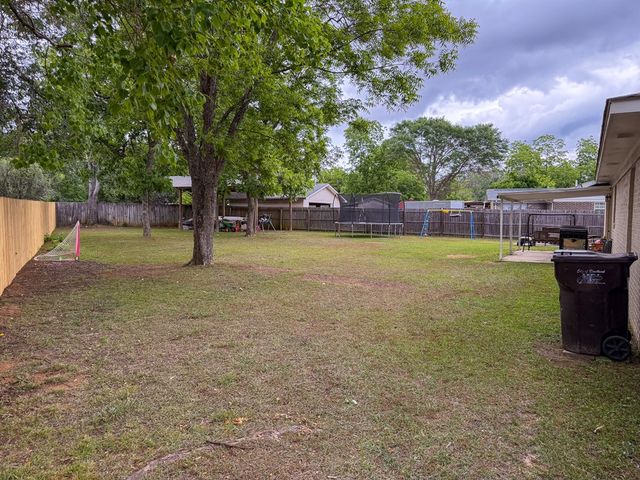 603 Carr Circle, Headland, AL 36345