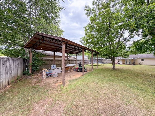 603 Carr Circle, Headland, AL 36345