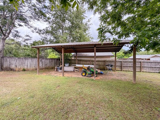 603 Carr Circle, Headland, AL 36345
