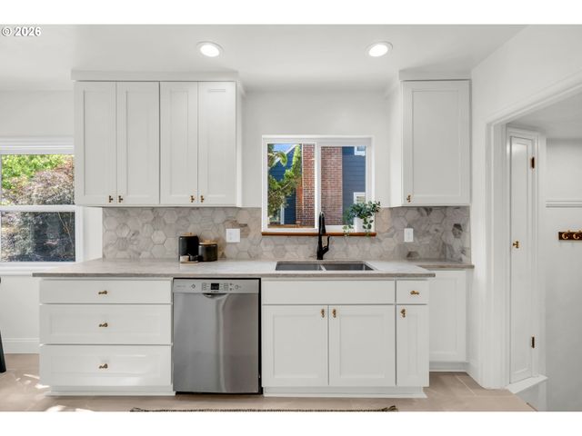 1801 Ne 65TH Ave, Portland, OR 97213
