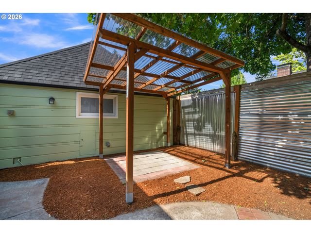1801 Ne 65TH Ave, Portland, OR 97213