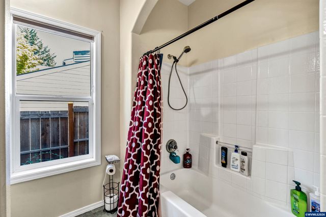 1689 Cinnamon Hill Dr SE, Salem, OR 97306