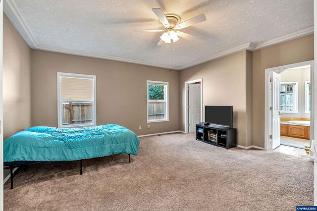 1689 Cinnamon Hill Dr SE, Salem, OR 97306