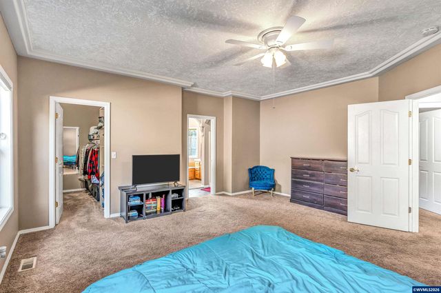 1689 Cinnamon Hill Dr SE, Salem, OR 97306