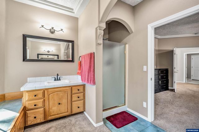 1689 Cinnamon Hill Dr SE, Salem, OR 97306