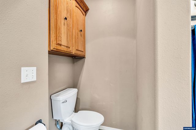 1689 Cinnamon Hill Dr SE, Salem, OR 97306