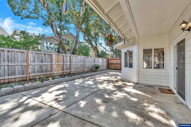 1689 Cinnamon Hill Dr SE, Salem, OR 97306