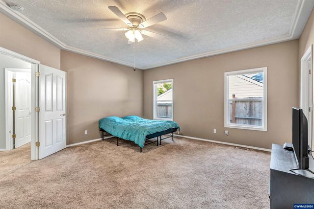 1689 Cinnamon Hill Dr SE, Salem, OR 97306