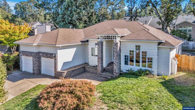 1689 Cinnamon Hill Dr SE, Salem, OR 97306