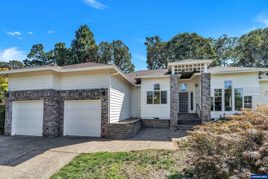 1689 Cinnamon Hill Dr SE, Salem, OR 97306