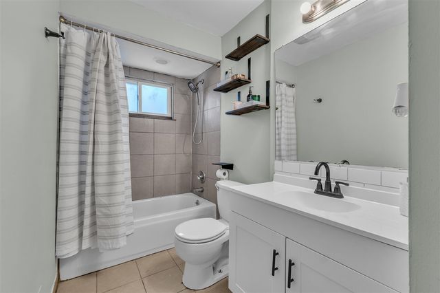 5393 Polk Street, Dearborn Heights, MI 48125