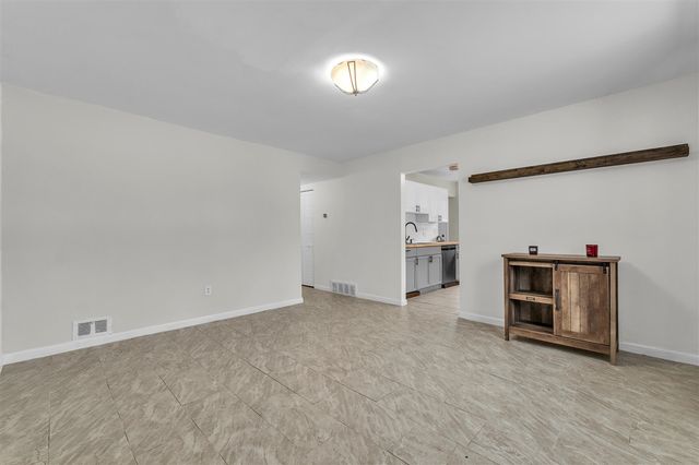 5393 Polk Street, Dearborn Heights, MI 48125