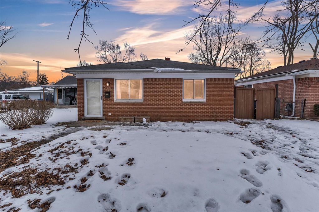 5393 Polk Street, Dearborn Heights, MI 48125