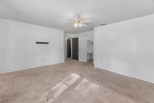 180 Harbor View Drive, Livingston, TX 77351