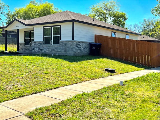 3206 Roberts Street, Greenville, TX 75401